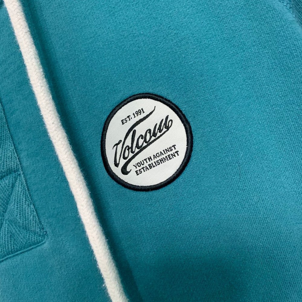 Volcom Pull Over